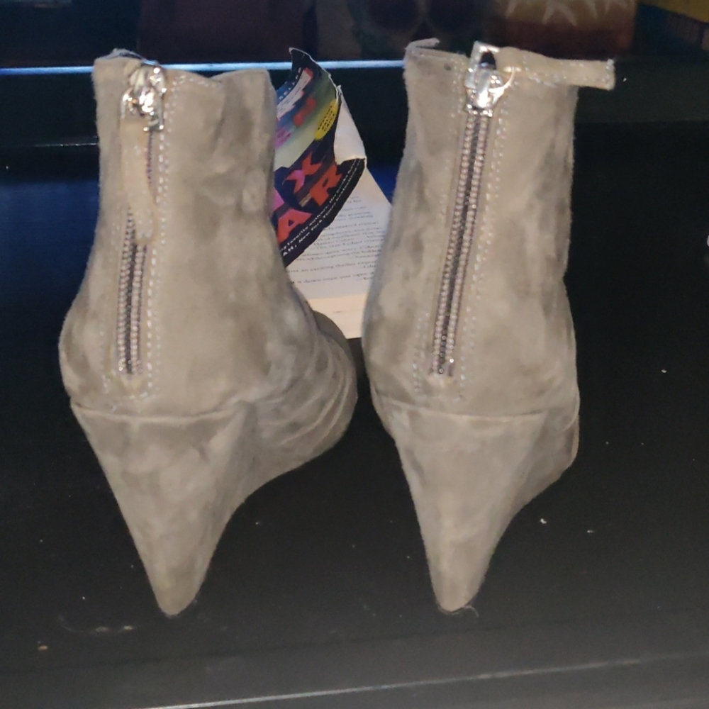 Bcbg booties - Picture 3 of 4